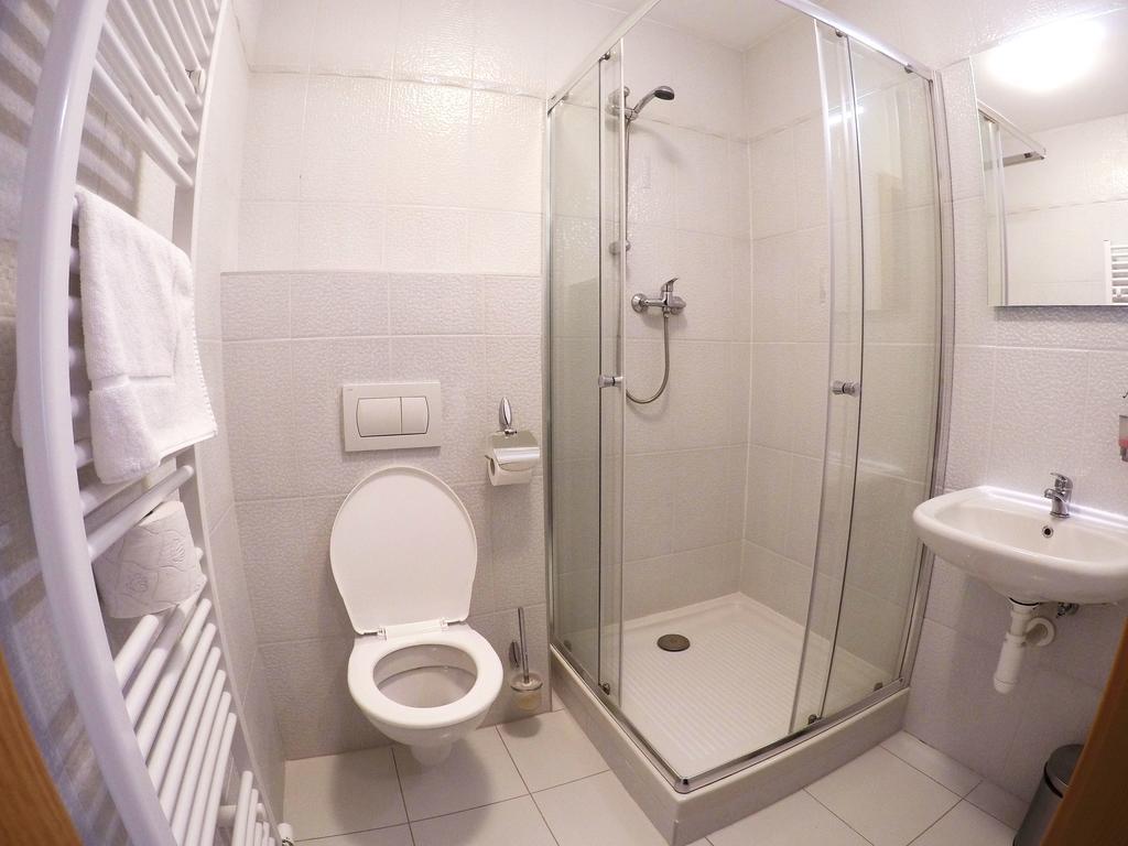 Penzion U Tri Statkaru Dobris Zewnętrze zdjęcie